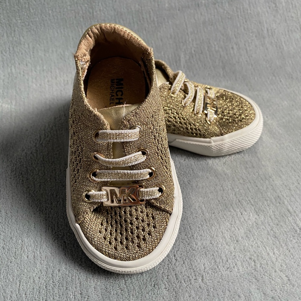 Micheal Kors toddler sz 5